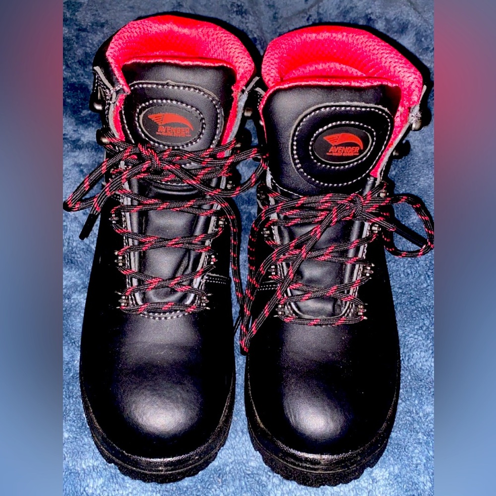 AVENGER steel toe women’s work boots